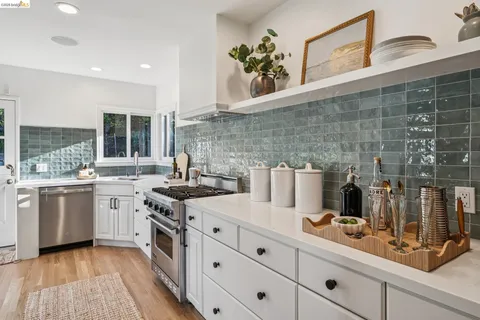 $1,495,000 | 5275 Proctor Avenue, Oakland, CA 94618