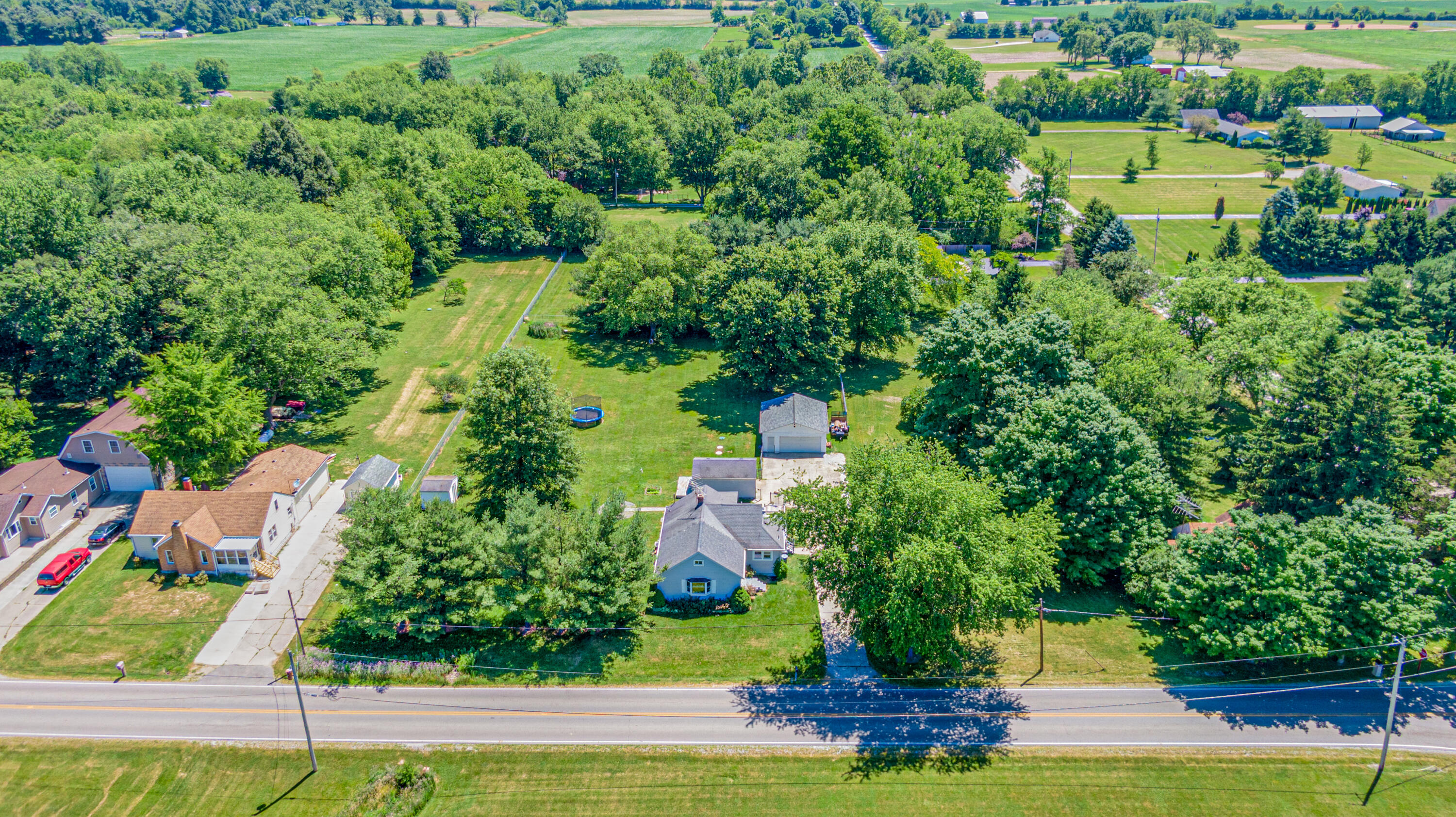 1616 Titus Road Springfield, OH 45502 - Photo 3 of 30
