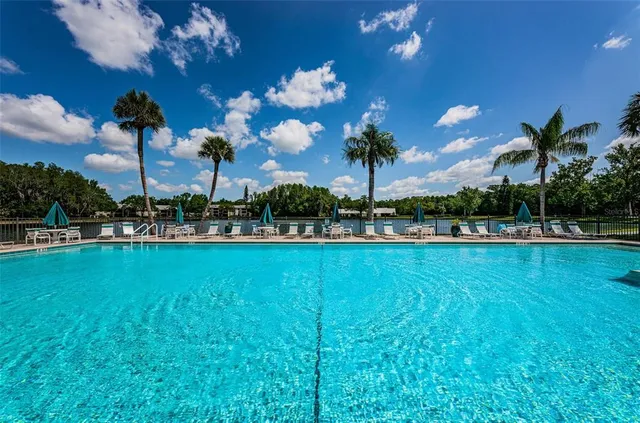 $209,999 | 3211 Lake Pine Way East, Unit H1, Tarpon Springs, FL 34688