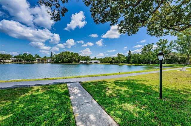 $209,999 | 3211 Lake Pine Way East, Unit H1, Tarpon Springs, FL 34688