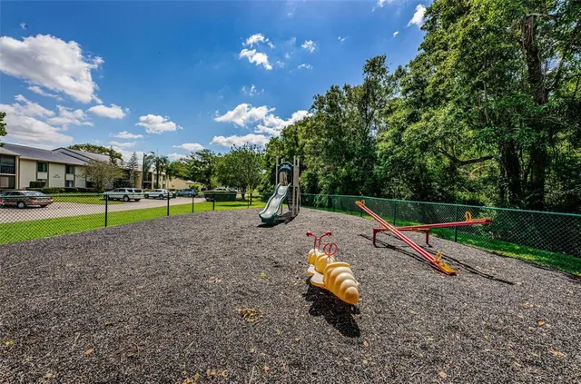 $209,999 | 3211 Lake Pine Way East, Unit H1, Tarpon Springs, FL 34688