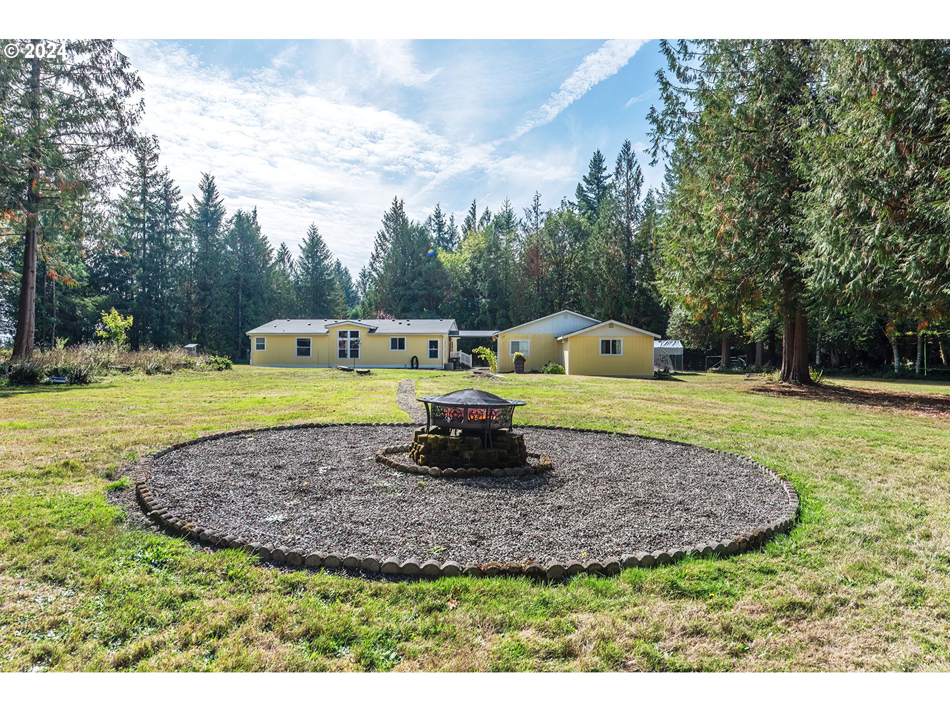 110-81 Rawlins Road Winlock, WA 98596 - Photo 25 of 32 a view of a volley ball court