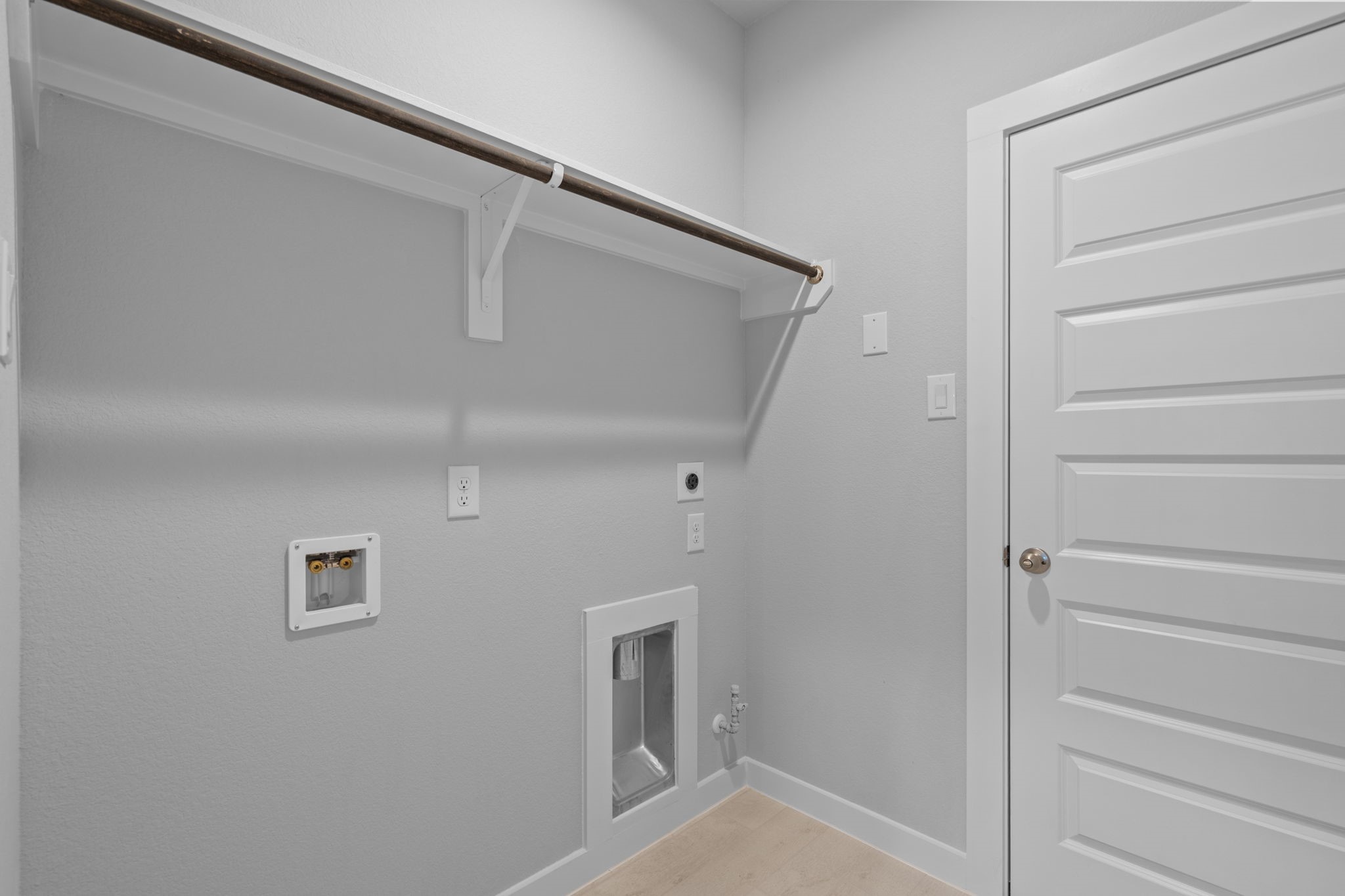 619 Yard Master Trail Rosharon, TX 77583 - Photo 31 of 46 a view of closet