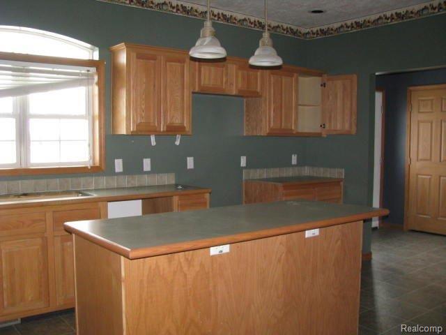 1834 South Sheridan Road Caro, MI 48723 - Photo 4 of 8 IMG_9165.JPG