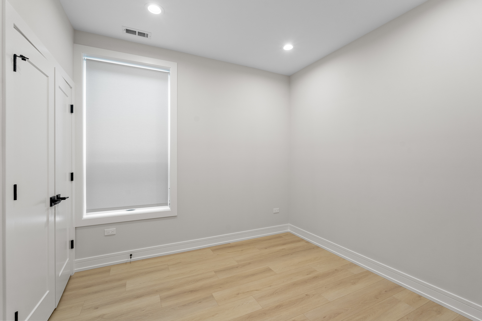 5008 South Prairie Avenue Chicago, IL 60615 - Photo 10 of 26