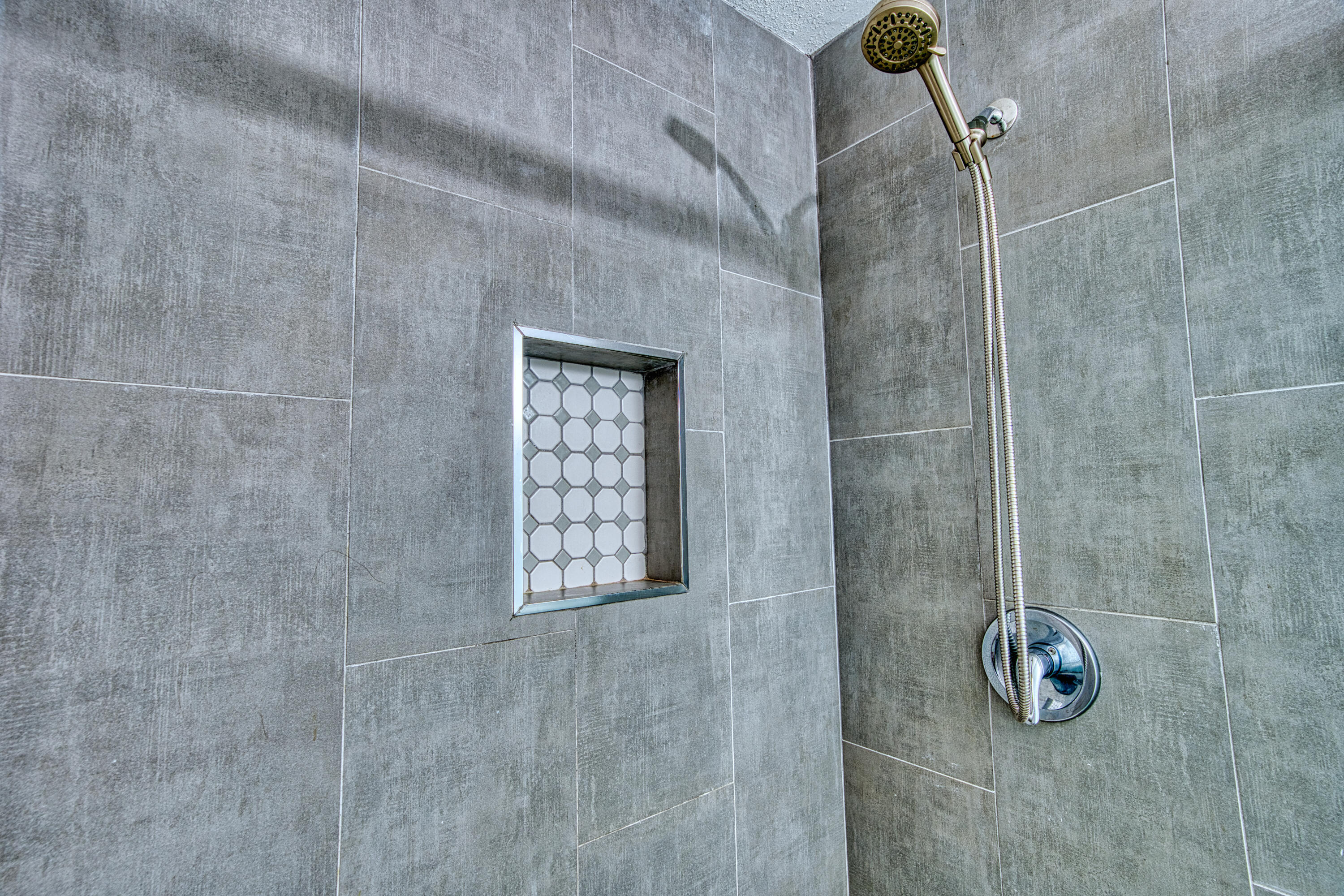 136 1st Road Key Largo, FL 33037 - Photo 39 of 45 a bathroom with a shower