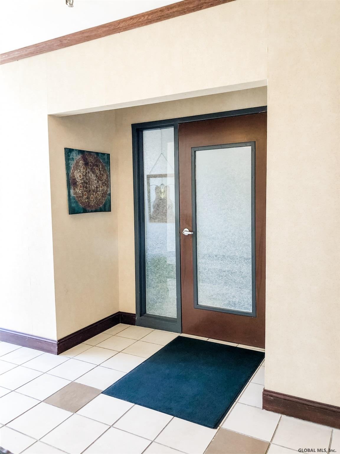 596 Loudon Road Colonie, NY 12110 - Photo 4 of 15 Photo 4