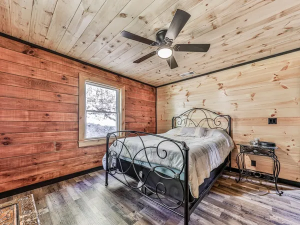 $599,900 | 1166 Hodgins Lane, White, GA 30184