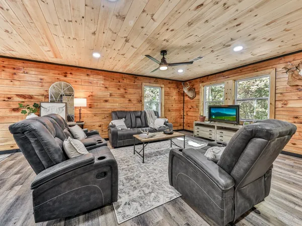 $599,900 | 1166 Hodgins Lane, White, GA 30184