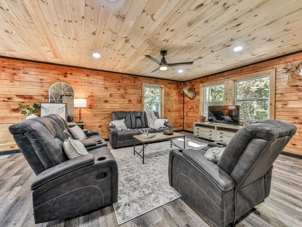 $599,900 | 1166 Hodgins Lane, White, GA 30184