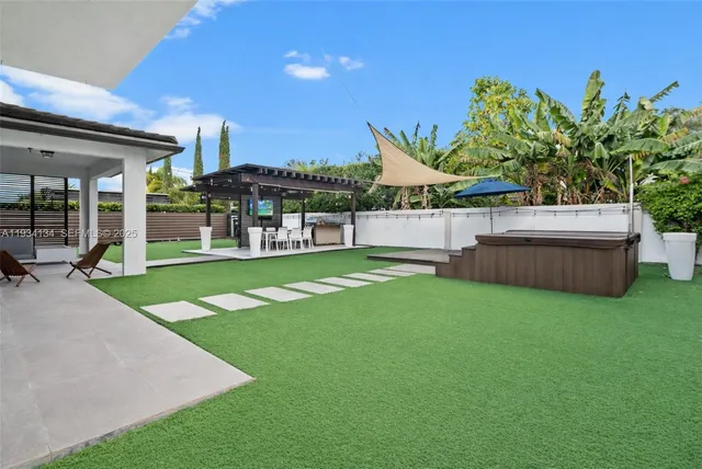 $1,199,000 | 8723 Northwest 161st Terrace, Miami Lakes, FL 33018