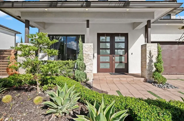 $1,199,000 | 8723 Northwest 161st Terrace, Miami Lakes, FL 33018