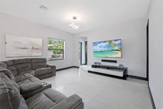 $1,199,000 | 8723 Northwest 161st Terrace, Miami Lakes, FL 33018