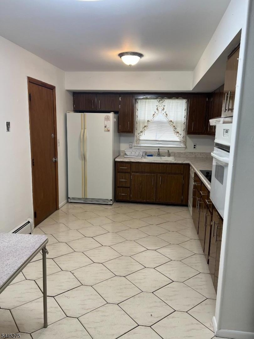 1024 Fanny Street Elizabeth, NJ 07201 - Photo 5 of 8