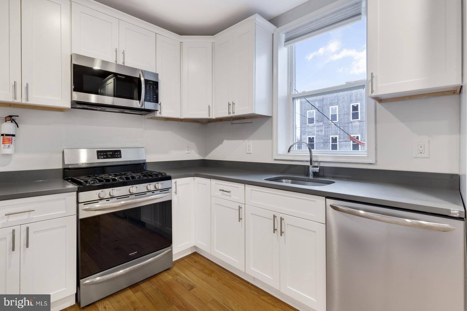 1302 North 19th Street, Unit 2 Philadelphia, PA 19121 - Photo 5 of 35