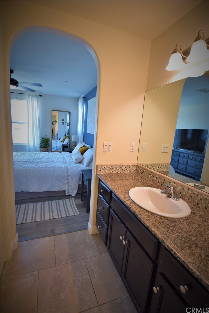 3753 Artistry Way Clovis, CA 93619 - Photo 13 of 22