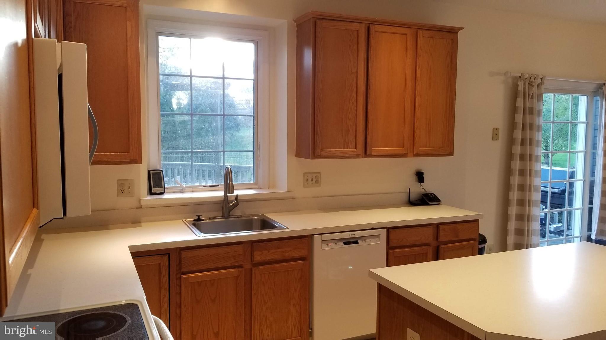2362 Cross Creek Road Macungie, PA 18062 - Photo 10 of 32 Kitchen