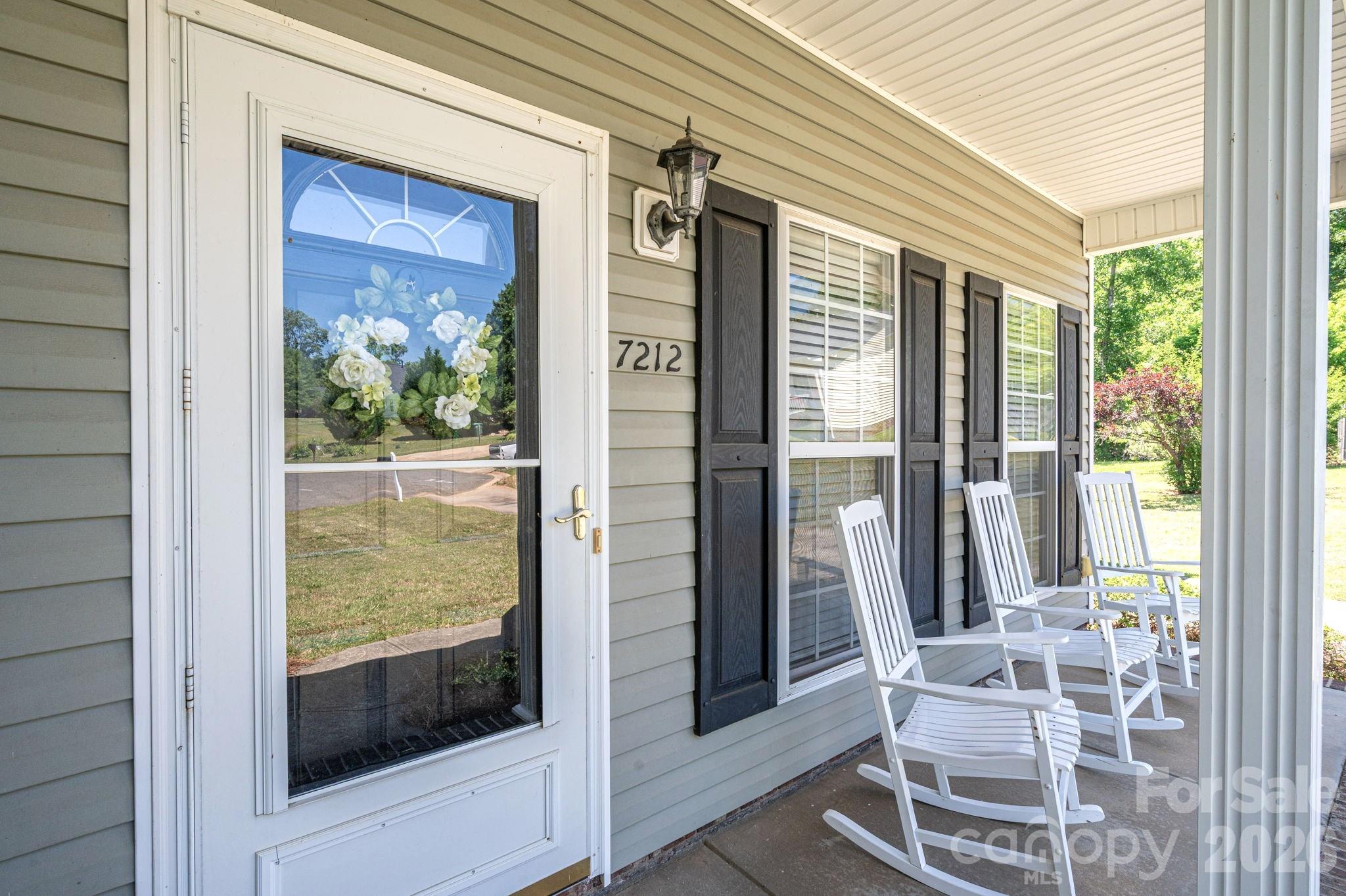 7212 Pinfeather Circle Cramerton, NC 28032 - Photo 3 of 21