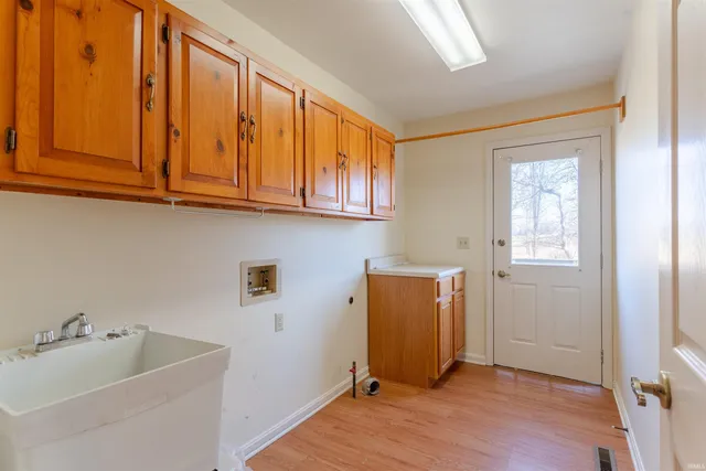 $395,500 | 3100 Trailwood Drive, Newburgh, IN 47630