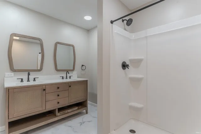 $395,500 | 3100 Trailwood Drive, Newburgh, IN 47630