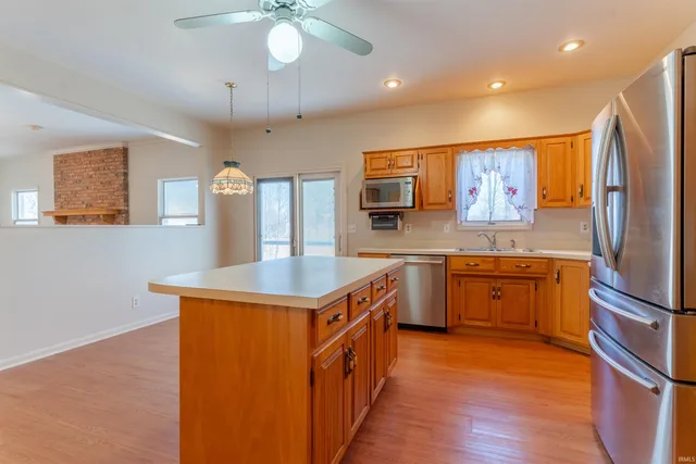 $395,500 | 3100 Trailwood Drive, Newburgh, IN 47630