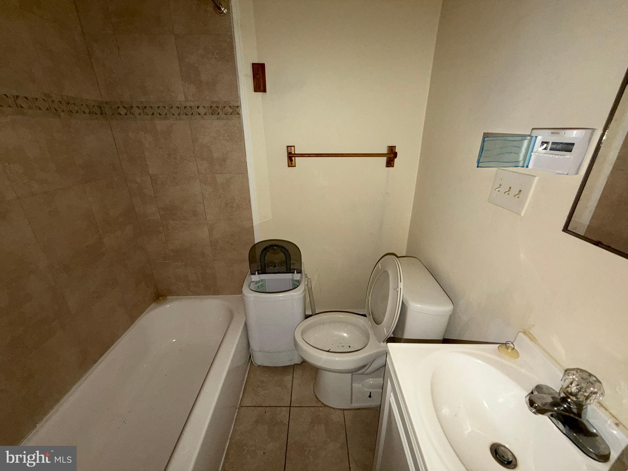826 Jack Street Baltimore, MD 21225 - Photo 9 of 24
