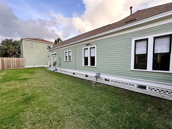 $2,875 | 540 Harvard Street, Houston, TX 77007