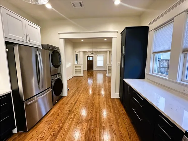 $2,875 | 540 Harvard Street, Houston, TX 77007