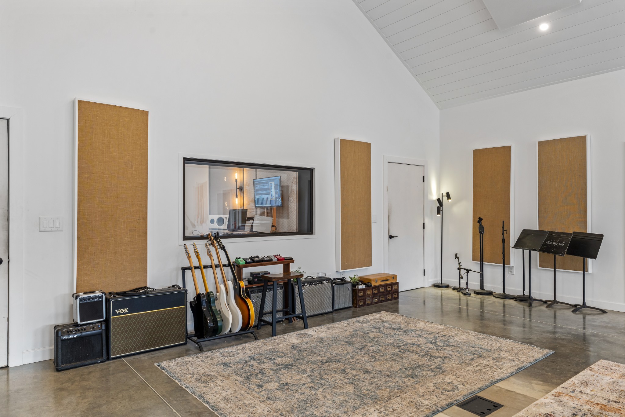 105 Mc Kinney Road Gordonsville, TN 38563 - Photo 65 of 91 a living room with furniture and a table