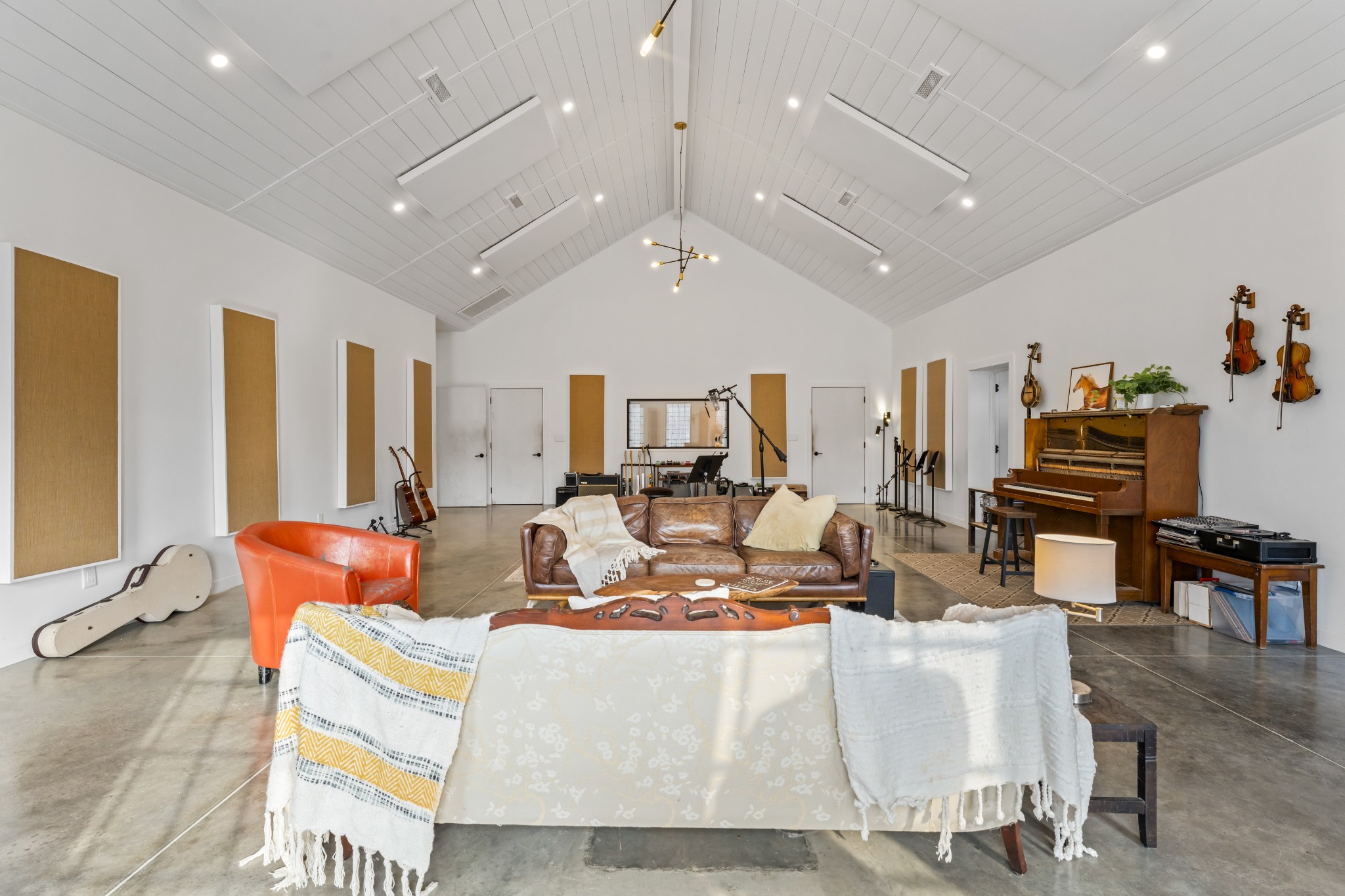 105 Mc Kinney Road Gordonsville, TN 38563 - Photo 67 of 91 a living room with furniture kitchen view and a large window