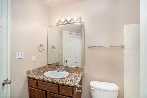 $1,650 | 542 Mast Court, Crowley, TX 76036