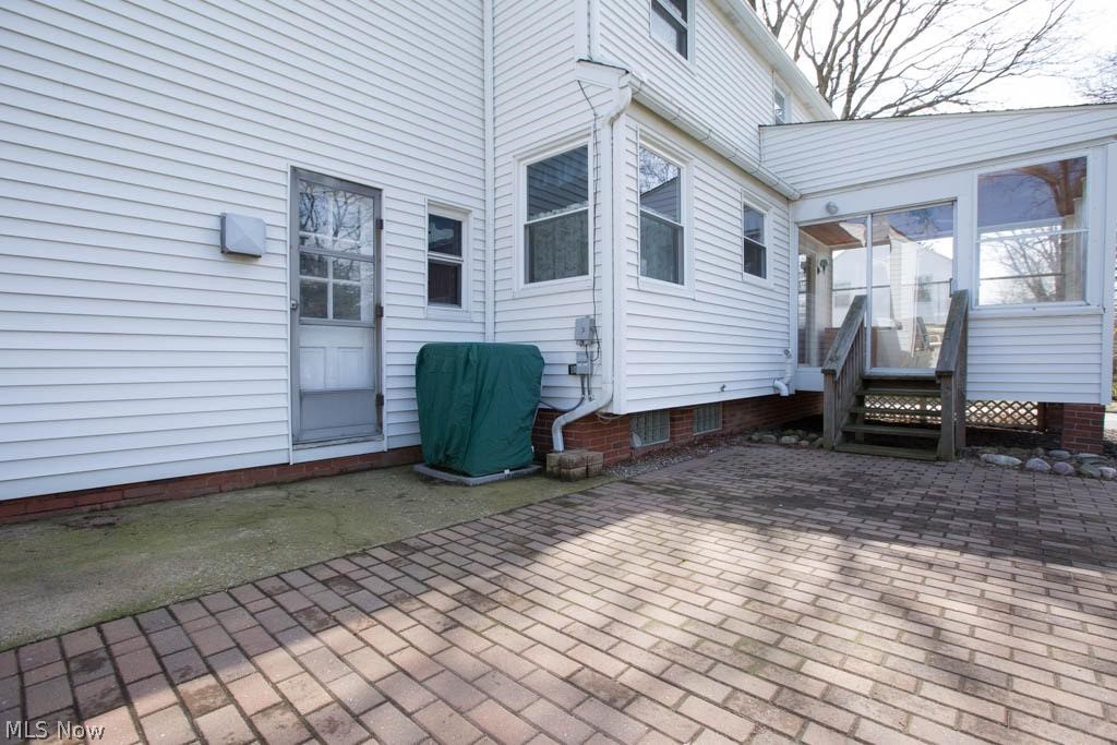 1324 Croyden Road Lyndhurst, OH 44124 - Photo 27 of 35