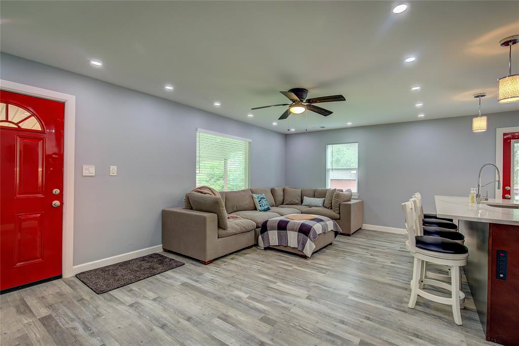 10065 Comanche Road Quinlan, TX 75474 - Photo 5 of 36