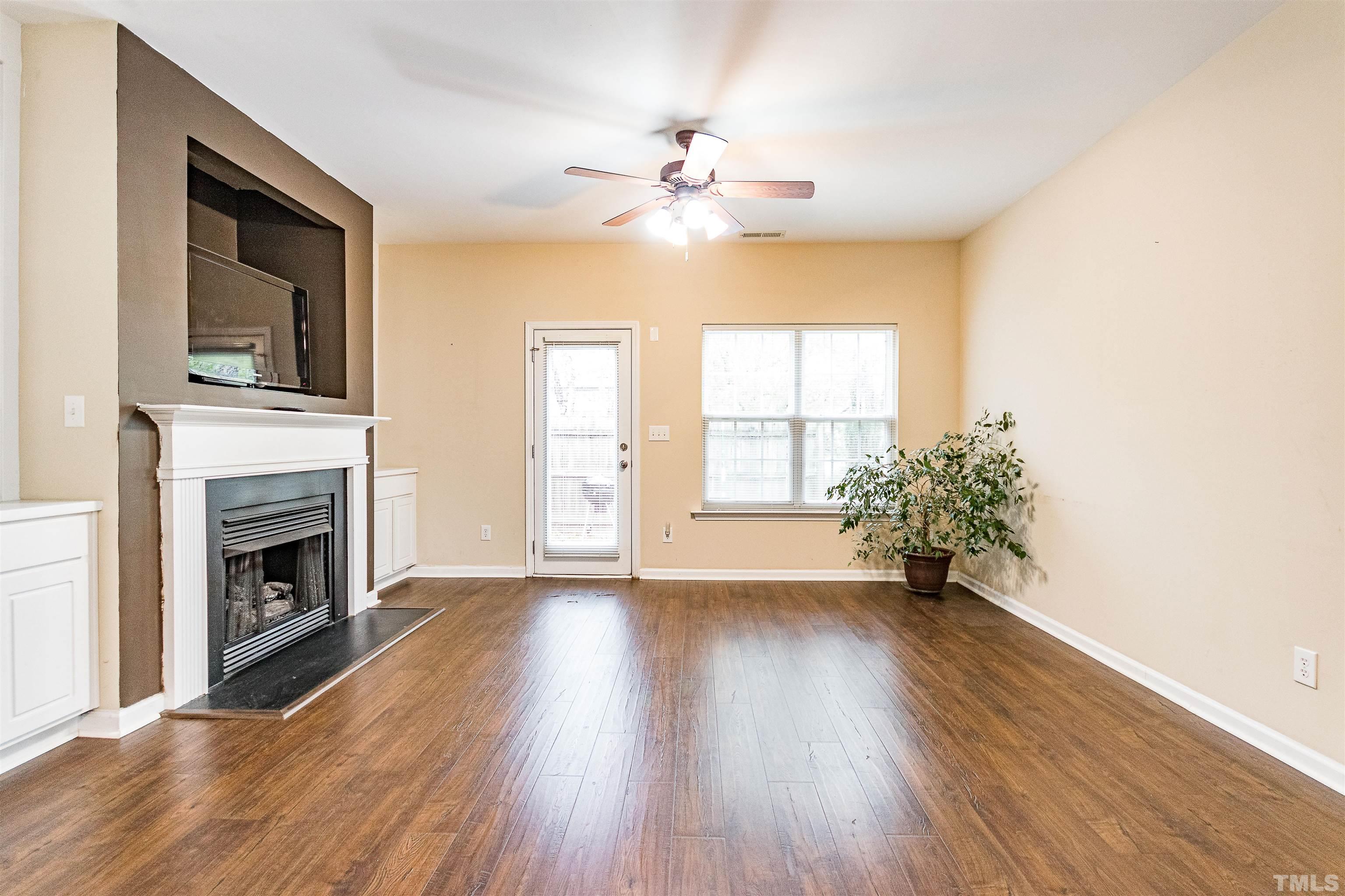 2139 Metacomet Way Raleigh, NC 27604 - Photo 3 of 17