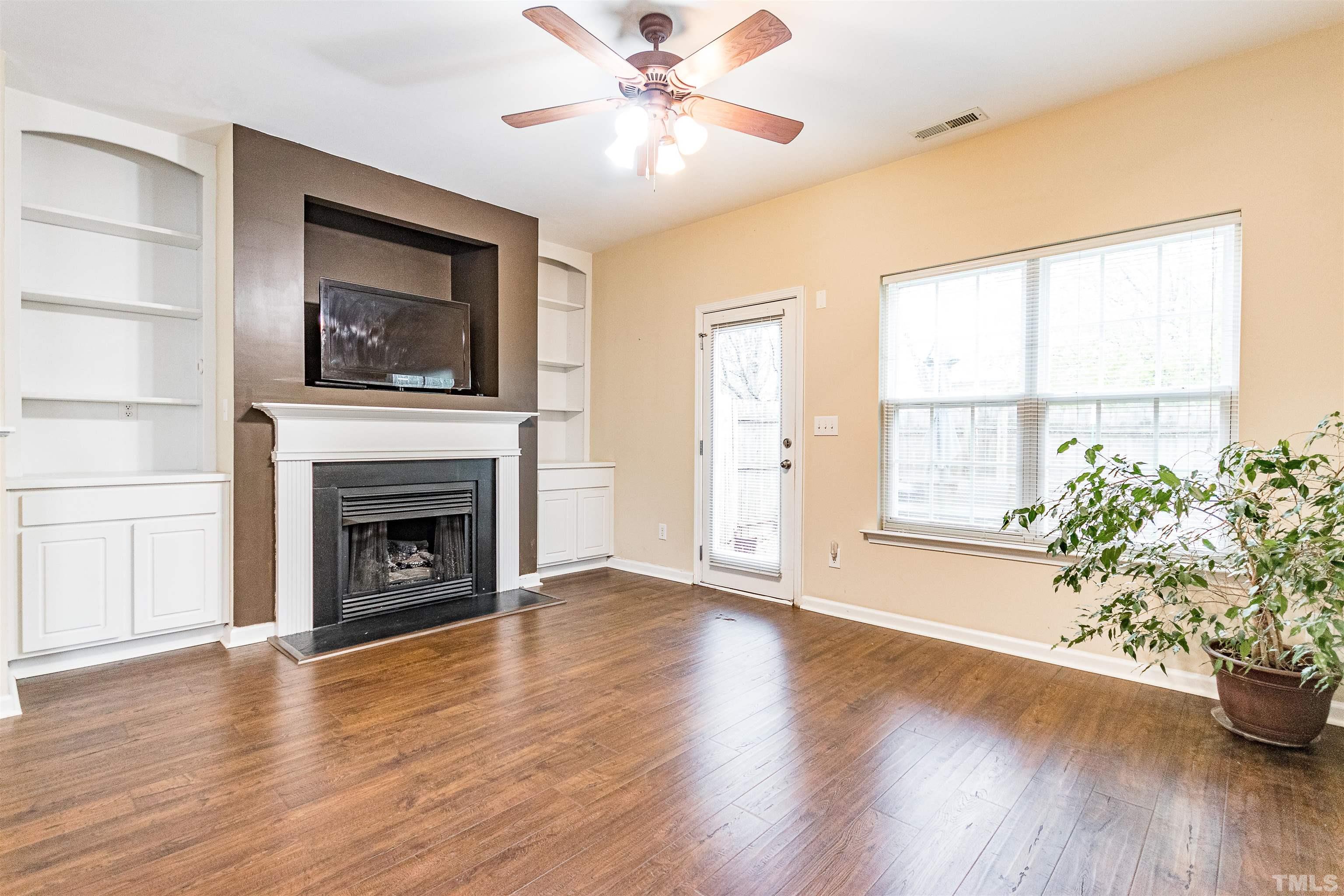 2139 Metacomet Way Raleigh, NC 27604 - Photo 4 of 17