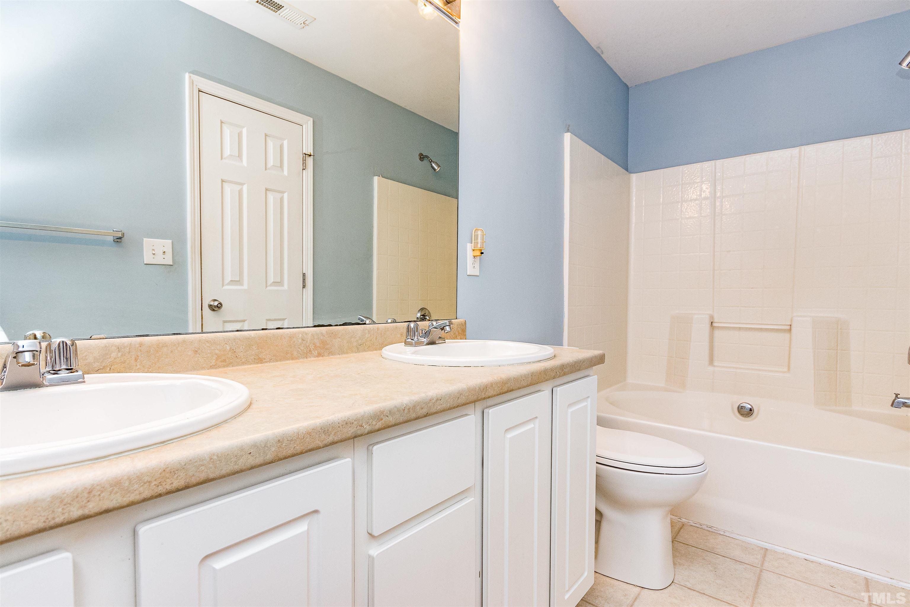 2139 Metacomet Way Raleigh, NC 27604 - Photo 9 of 17