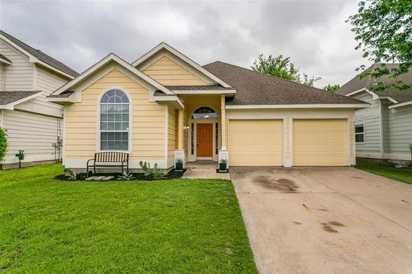 $450,000 | 9705 Hedge Bell Drive, McKinney, TX 75072
