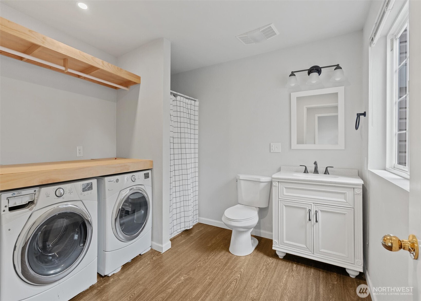 8629 240th Street Southwest, Unit B4 Edmonds, WA 98026 - Photo 16 of 22