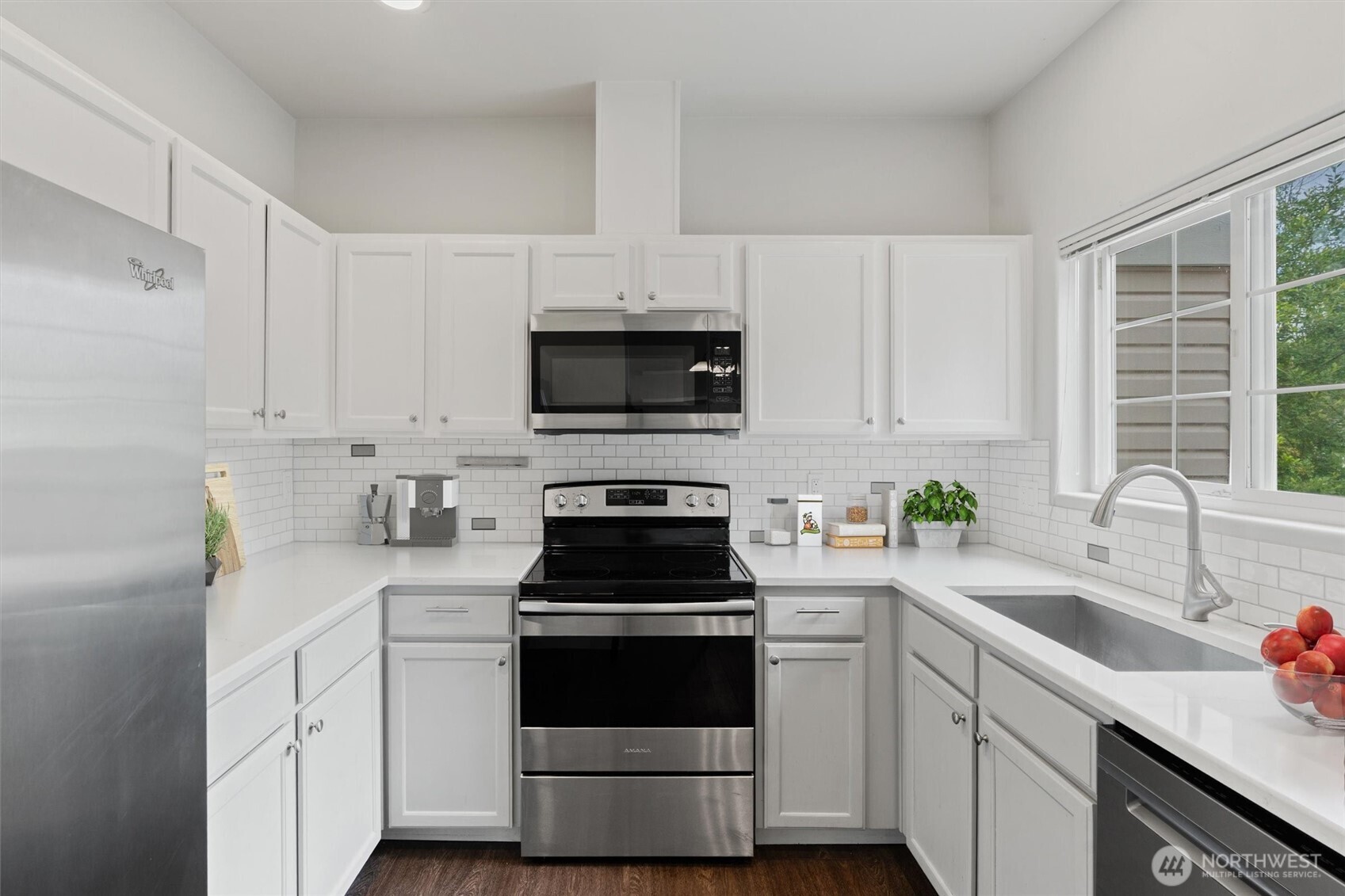 8629 240th Street Southwest, Unit B4 Edmonds, WA 98026 - Photo 4 of 22