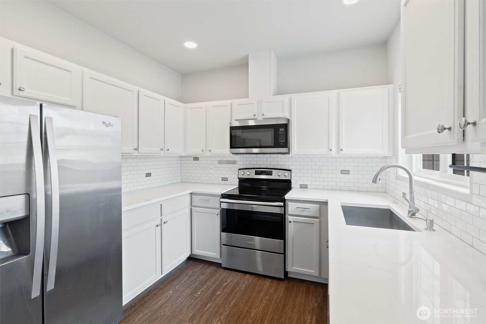 8629 240th Street Southwest, Unit B4 Edmonds, WA 98026 - Photo 5 of 22