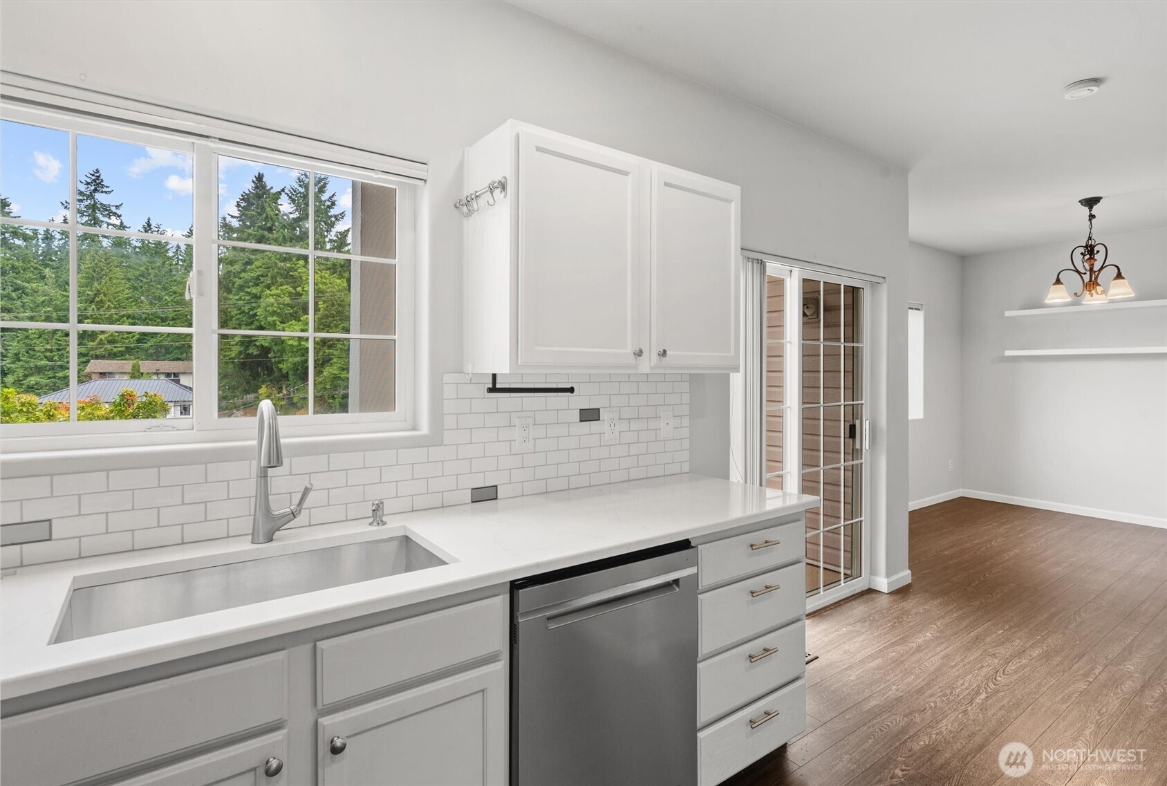 8629 240th Street Southwest, Unit B4 Edmonds, WA 98026 - Photo 6 of 22