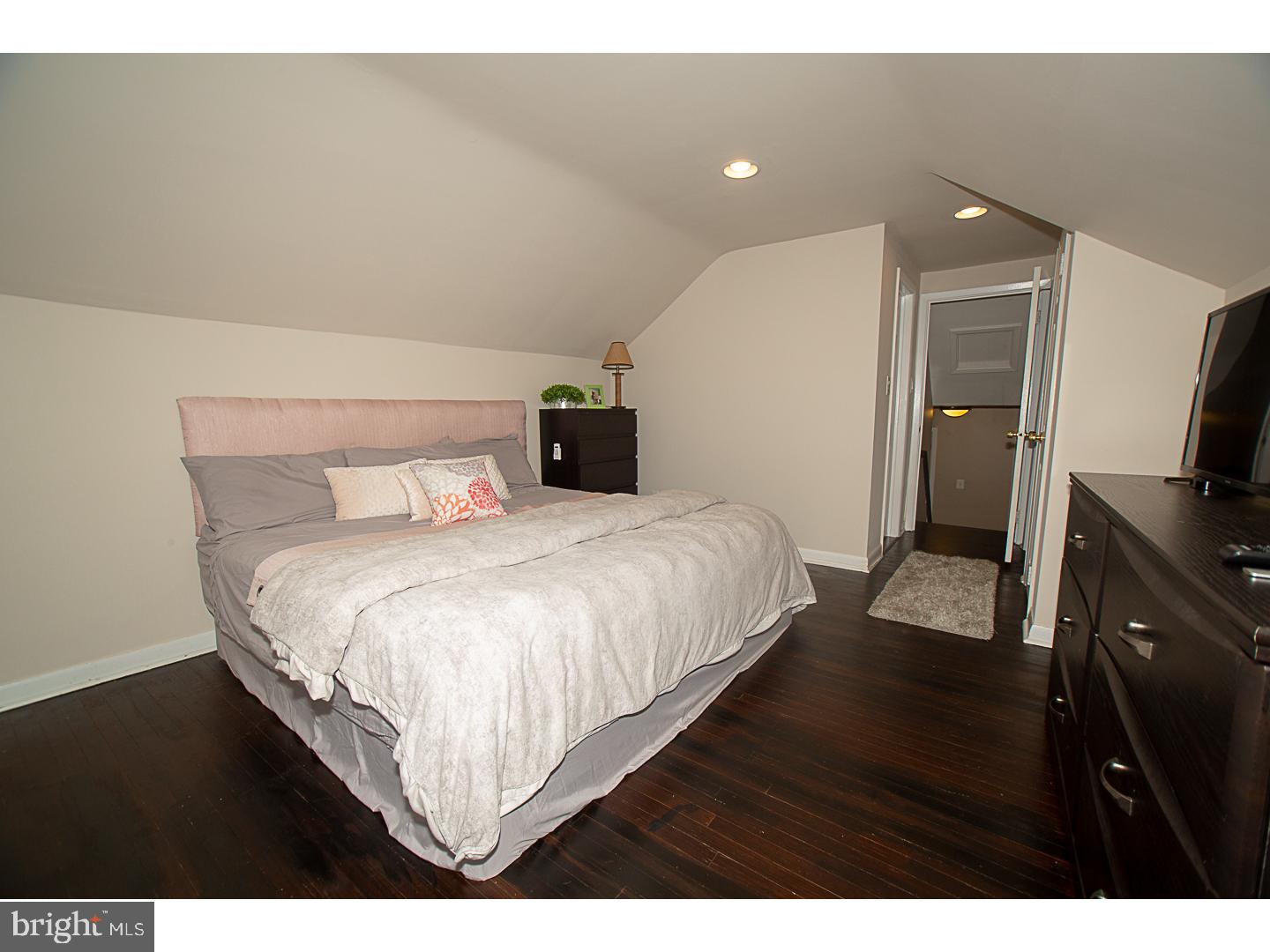 953 Mayberry Road Conshohocken, PA 19428 - Photo 13 of 25 Master Bedroom