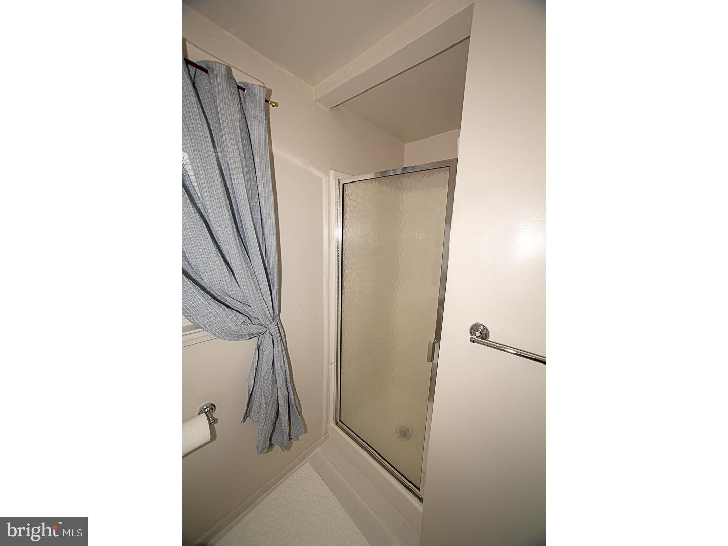 953 Mayberry Road Conshohocken, PA 19428 - Photo 14 of 25 Master Bathroom