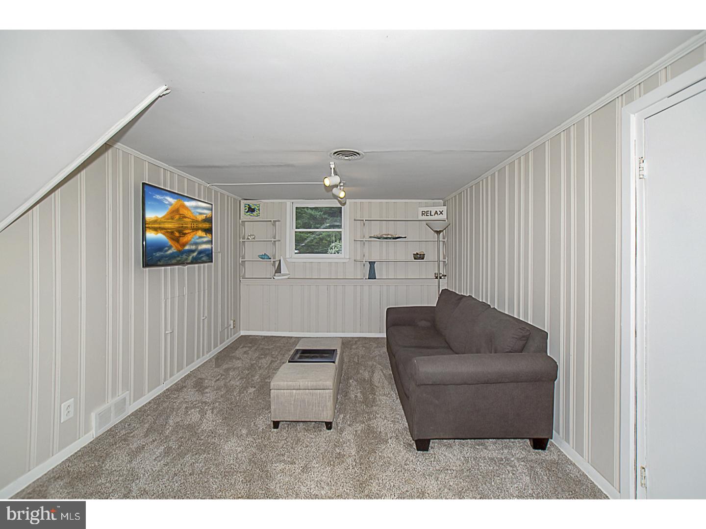 953 Mayberry Road Conshohocken, PA 19428 - Photo 15 of 25 Family Room