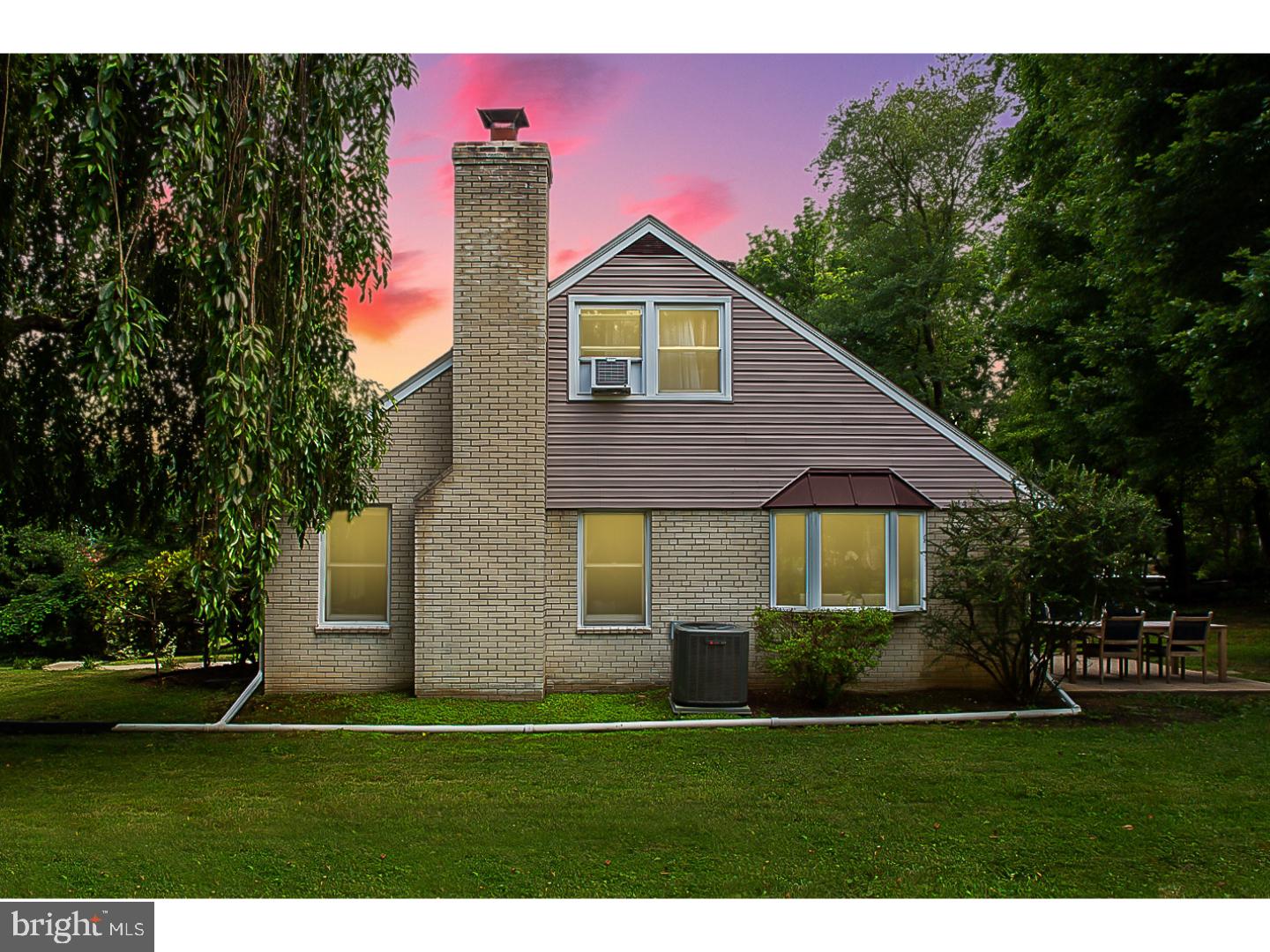 953 Mayberry Road Conshohocken, PA 19428 - Photo 20 of 25 Exterior Side