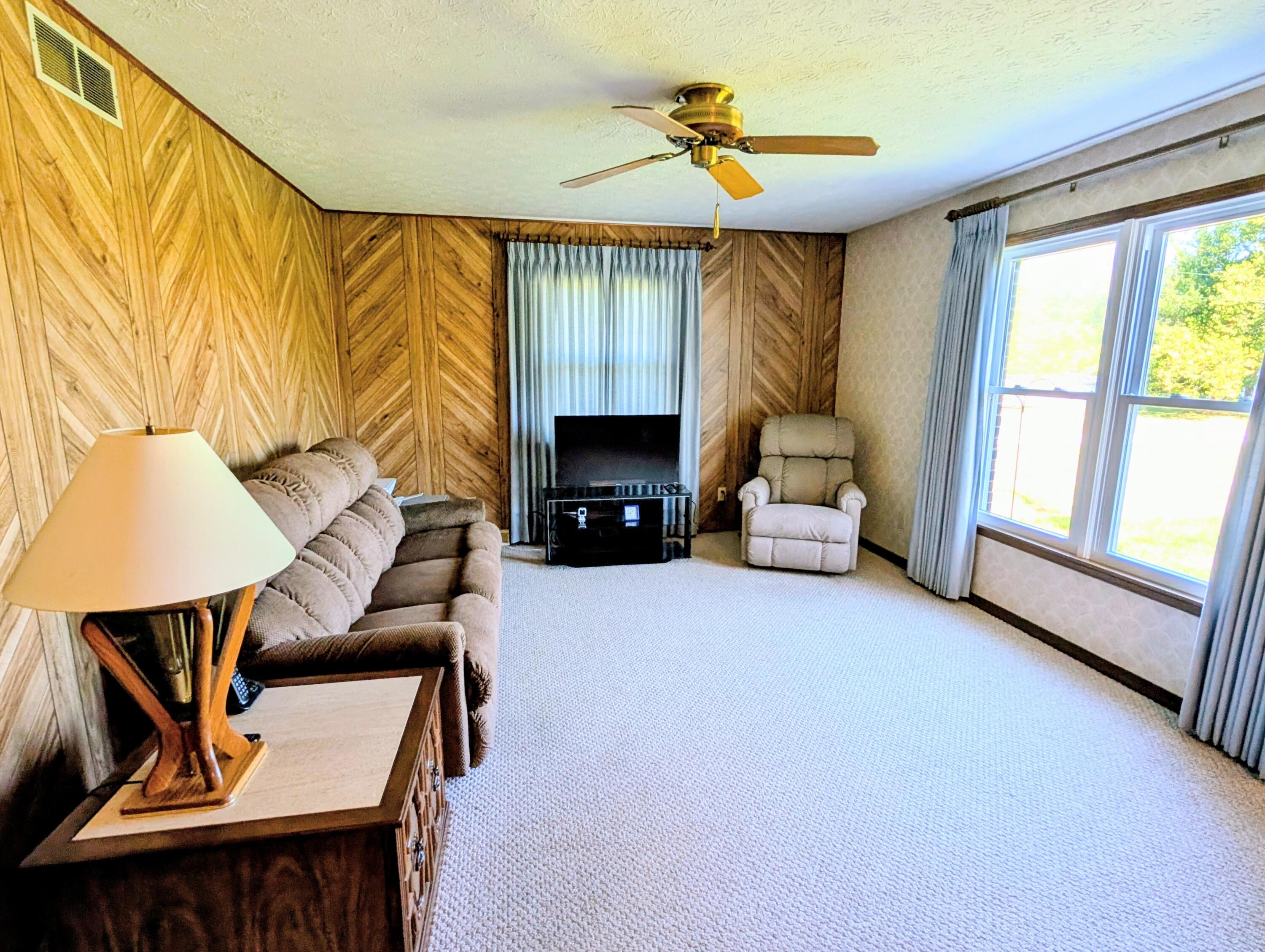 24440 Sisk Road Circleville, OH 43113 - Photo 9 of 38 PXL_20251016_174746390~2