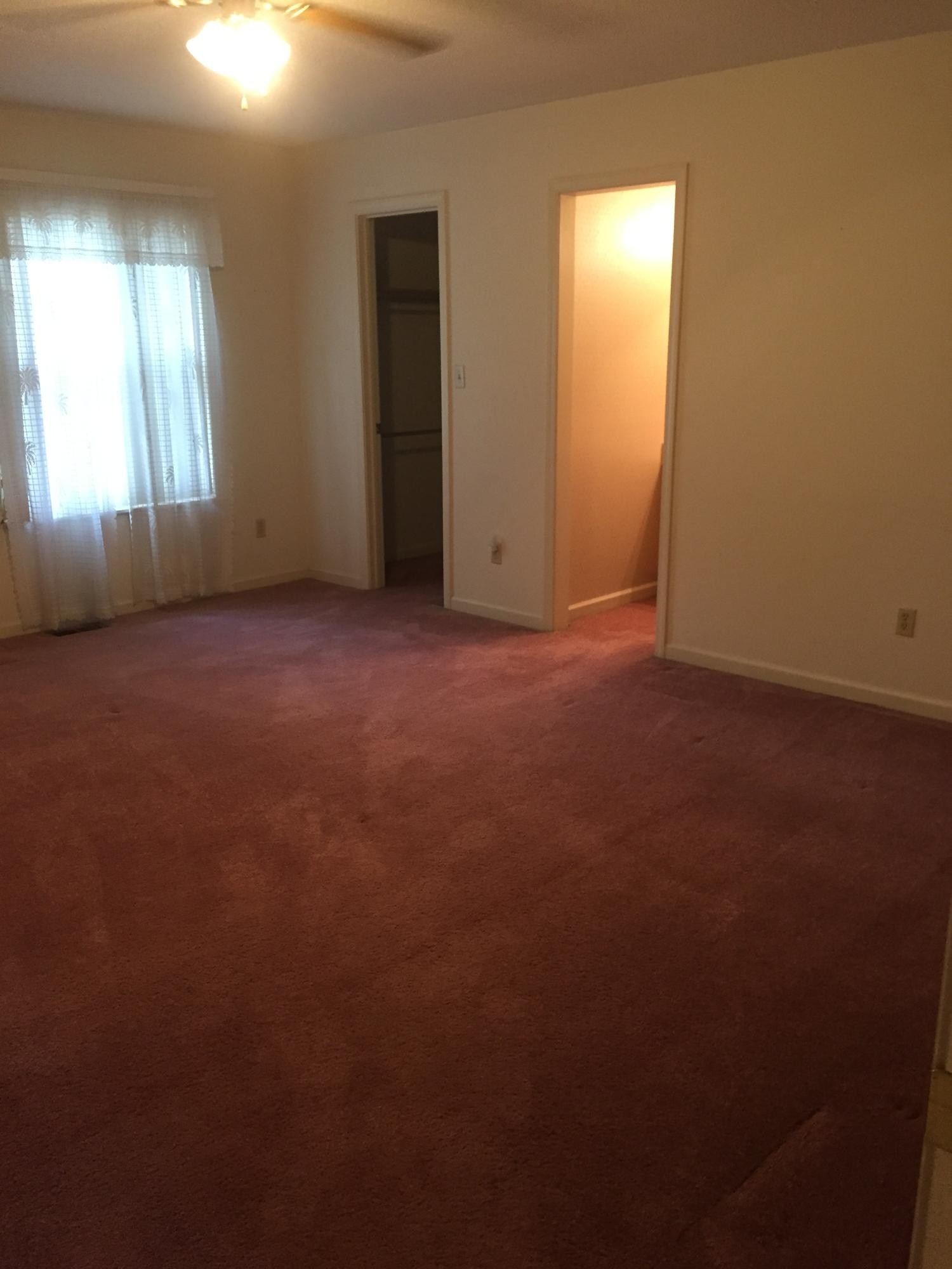 1144 North Rachaels Circle Maryville, TN 37804 - Photo 10 of 18 an empty room that has a window in it