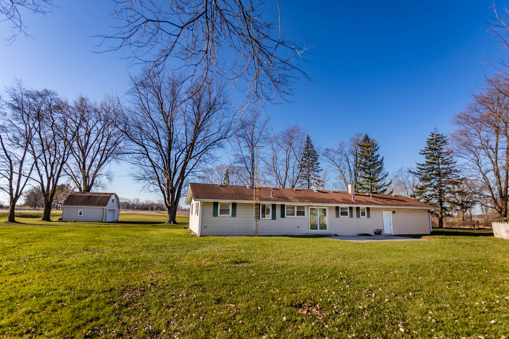 25955 South Tehle Road Elwood, IL 60421 - Photo 2 of 22 a view of house with garden and trees