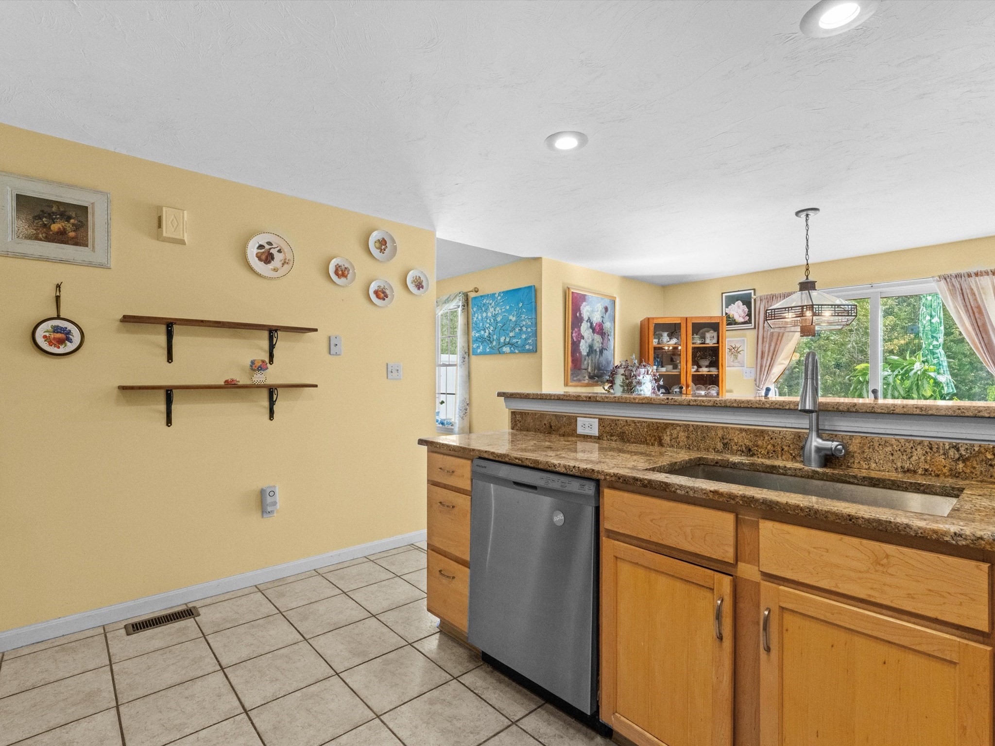 29 Cold Spring Drive, Unit B Sutton, MA 01590 - Photo 18 of 42 Gallery Image 18