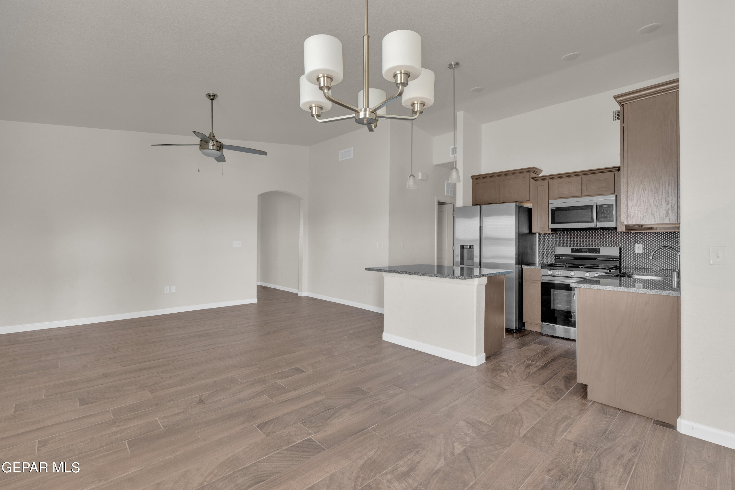 5937 Ruidoso Downs Street El Paso, TX 79932 - Photo 5 of 25 3 (6)